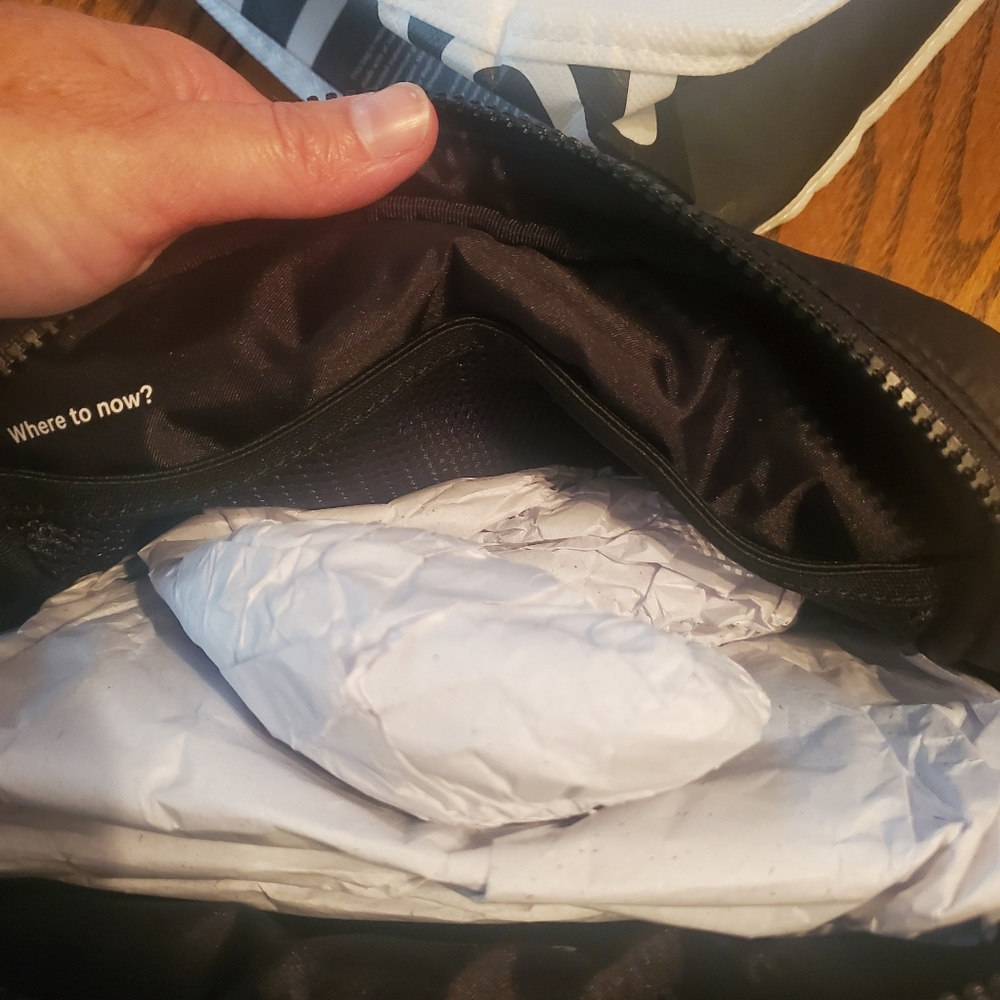 NWT Lululemon Quilted Grid Belt Bag - Picture 5 of 5